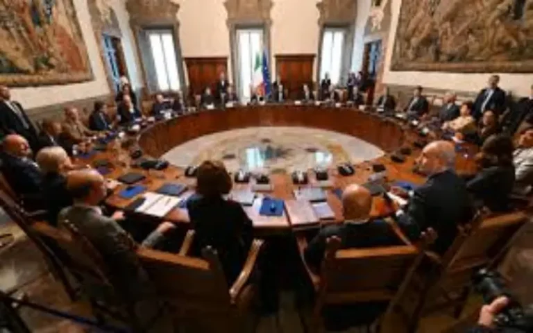 Il Consiglio dei Ministri approva la manovra finanziaria con priorità al rinnovo del contratto del comparto sicurezza